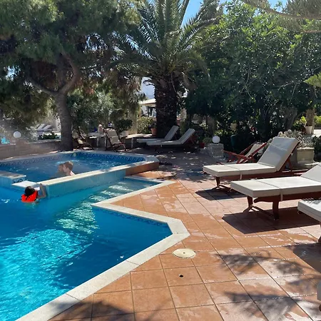 Apart Otel Ioanna 2*