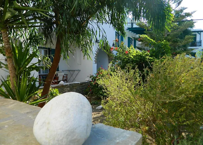 Lägenhetshotell Ioanna 4*