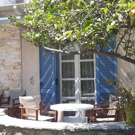 Ioanna Apartmanhotel 2*